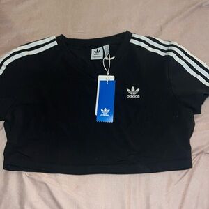 Crop top Adidas shirt